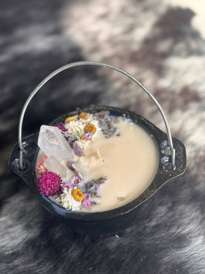 Cauldron Candle with Crystals