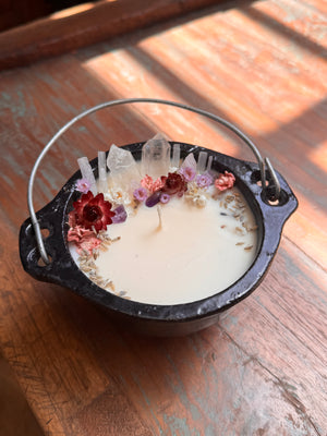 Cauldron Candle with Crystals